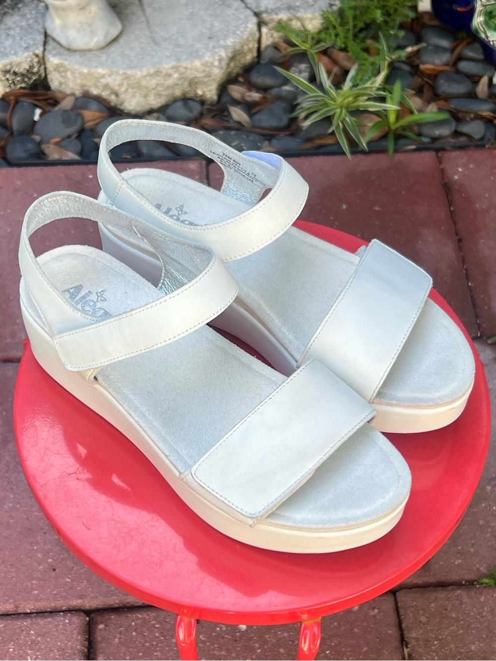 Alegria Tamsyn White Platform Leather Women’s Comfort Velcro Closures Sandals 9 - Picture 2 of 10